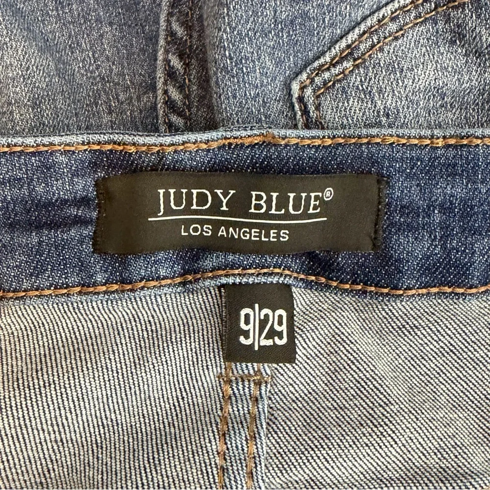 Judy Blue Wide Leg Crop Distressed Jeans